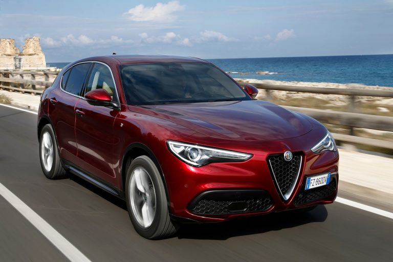 Alfa Romeo Stelvio 2020: immagini ufficiali