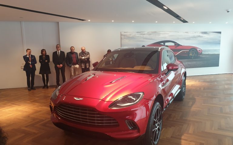 Aston Martin DBX: nuove immagini
