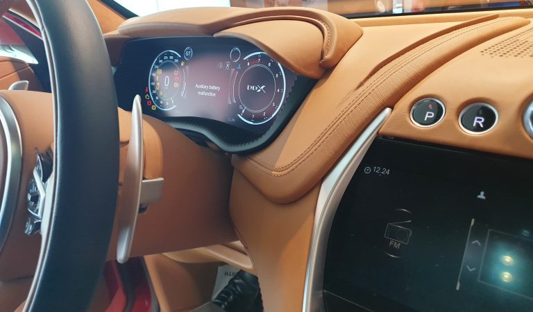 Aston Martin DBX: nuove immagini