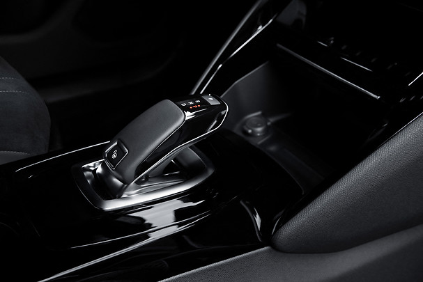 Nuova Peugeot 2008: nuove foto ufficiali