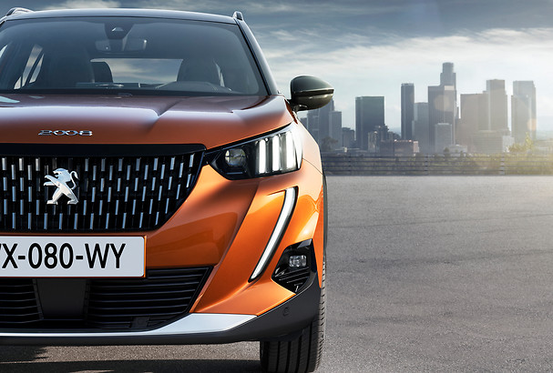 Nuova Peugeot 2008: nuove foto ufficiali