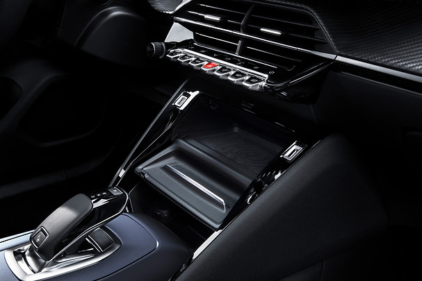 Nuova Peugeot 2008: nuove foto ufficiali