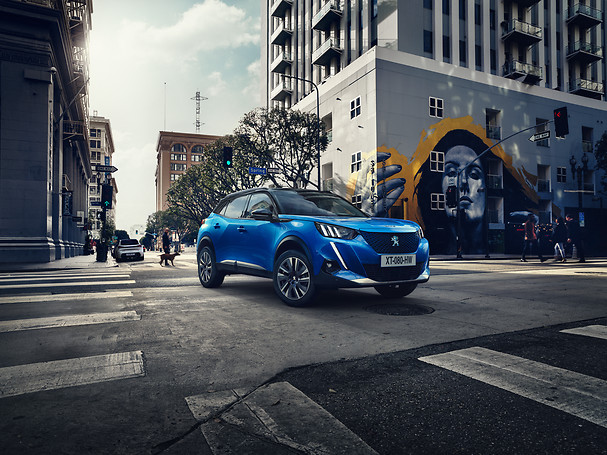 Nuova Peugeot 2008: nuove foto ufficiali
