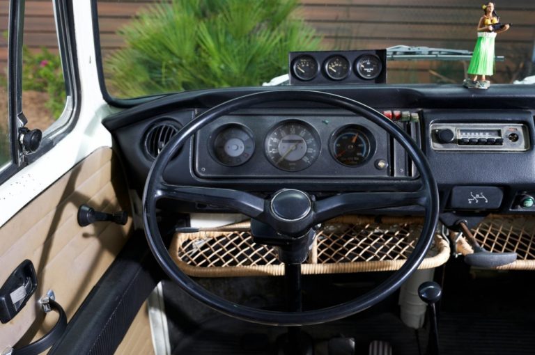 Volkswagen Combi T2 1972 Electrified Concept 2019: immagini ufficiali