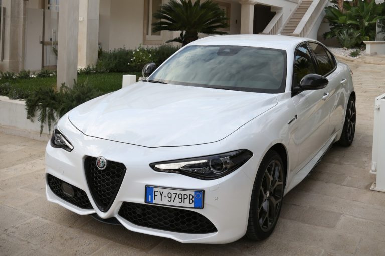 Alfa Romeo Giulia 2020: immagini ufficiali
