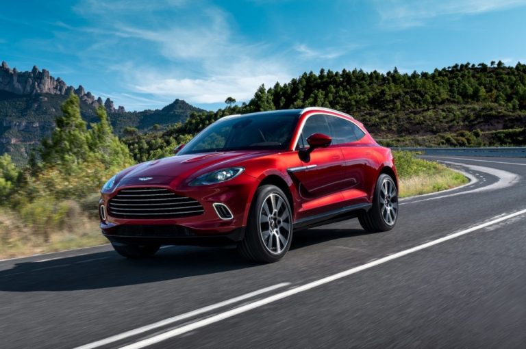 Aston Martin DBX: immagini ufficiali