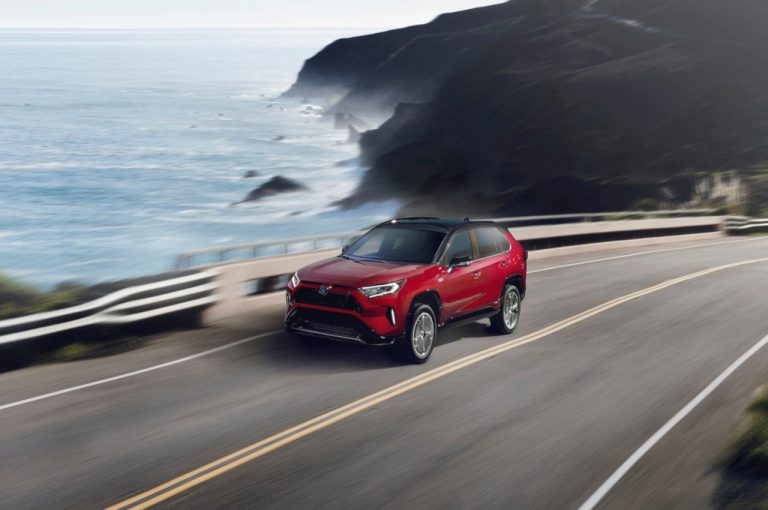 Toyota Rav4 Hybrid Plug-in: immagini ufficiali