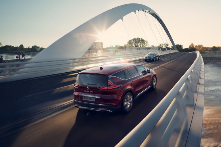 Renault Espace Initiale Paris 2020: immagini ufficiali