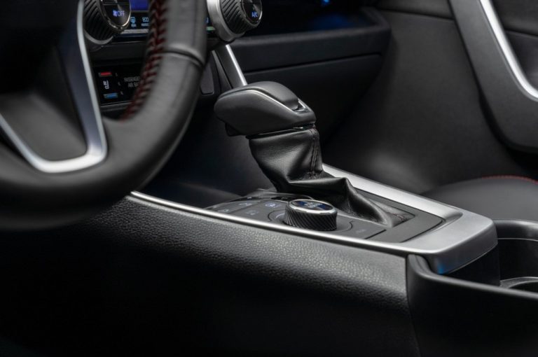 Toyota Rav4 Hybrid Plug-in: immagini ufficiali
