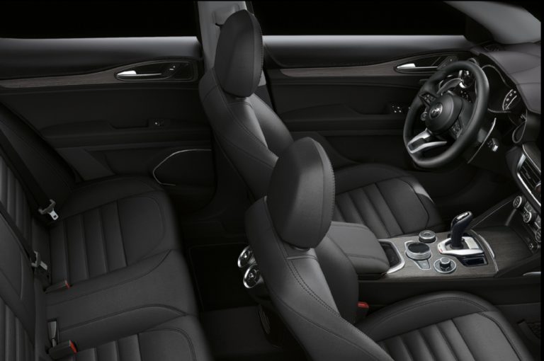Alfa Romeo Stelvio 2020: immagini ufficiali