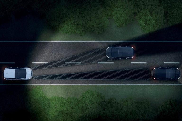Renault Espace Initiale Paris 2020: immagini ufficiali