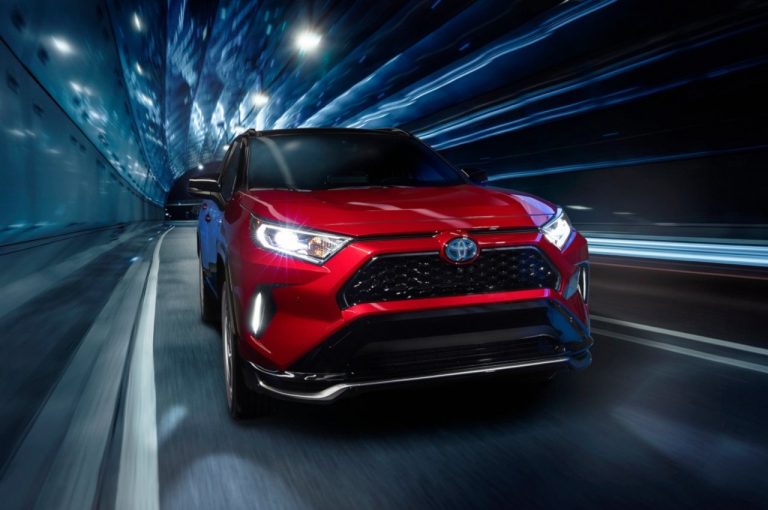 Toyota Rav4 Hybrid Plug-in: immagini ufficiali