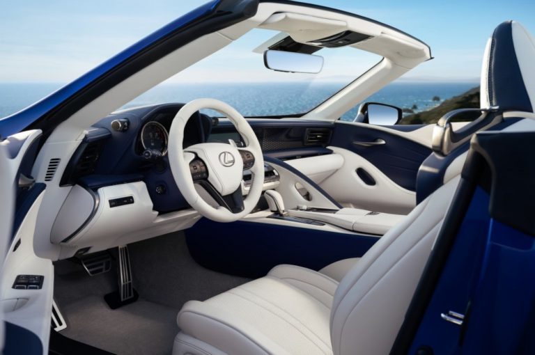 Lexus LC500 Convertible: immagini ufficiali