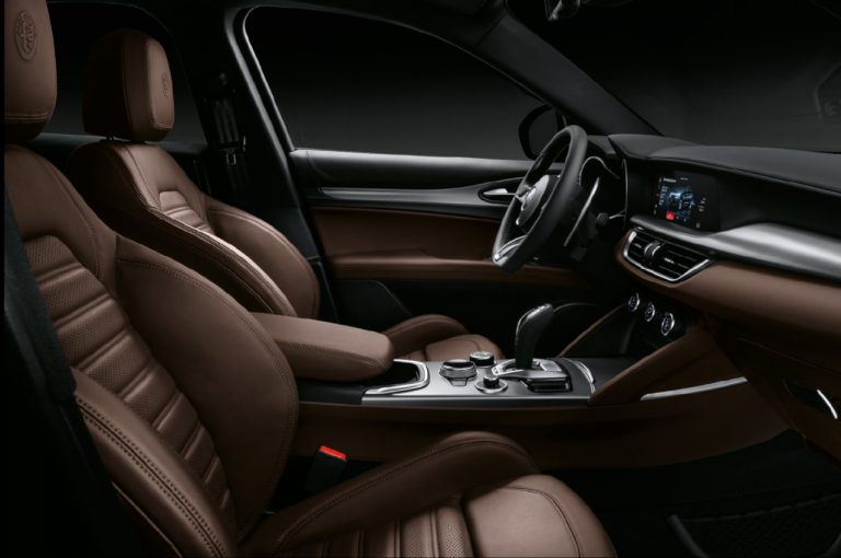 Alfa Romeo Stelvio 2020: immagini ufficiali
