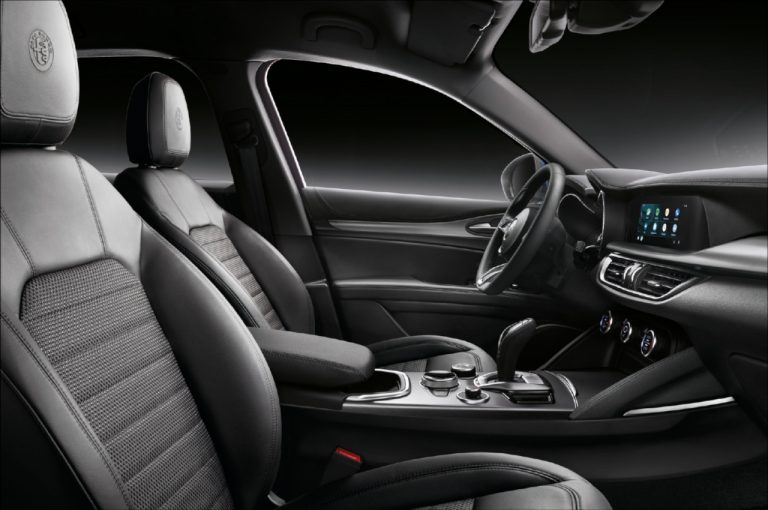 Alfa Romeo Stelvio 2020: immagini ufficiali