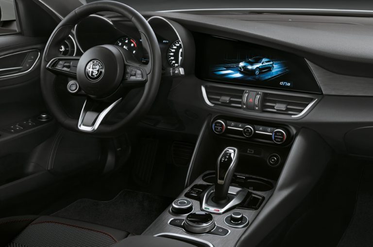 Alfa Romeo Giulia 2020: immagini ufficiali