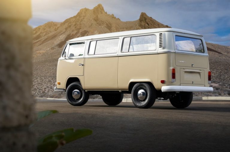 Volkswagen Combi T2 1972 Electrified Concept 2019: immagini ufficiali