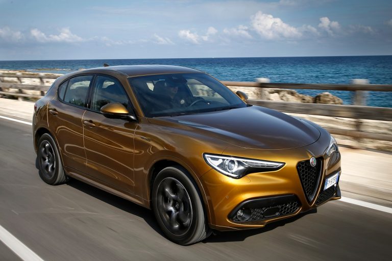 Alfa Romeo Stelvio 2020: immagini ufficiali
