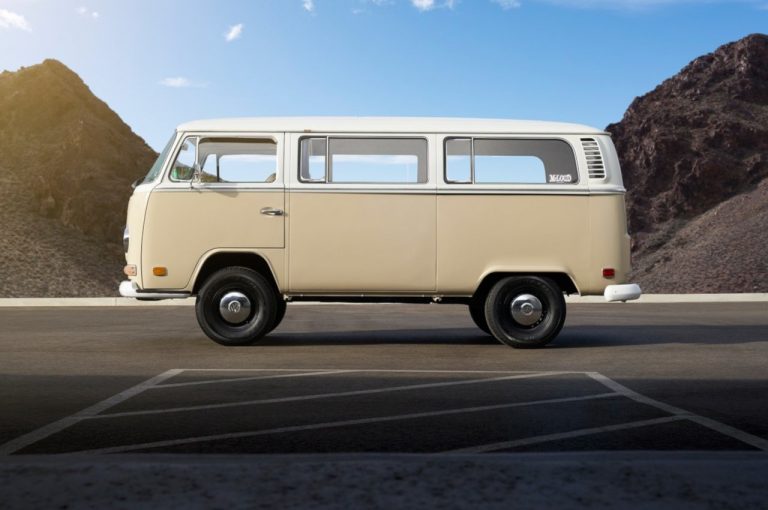 Volkswagen Combi T2 1972 Electrified Concept 2019: immagini ufficiali