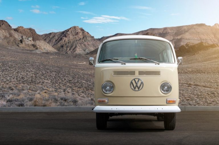 Volkswagen Combi T2 1972 Electrified Concept 2019: immagini ufficiali