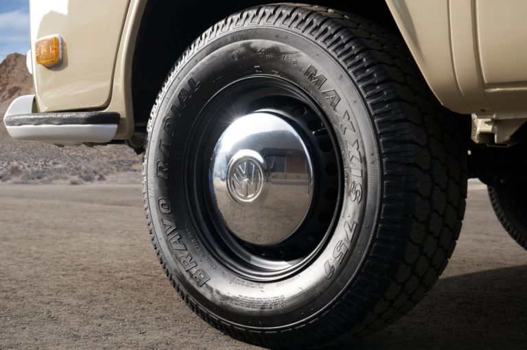 Volkswagen Combi T2 1972 Electrified Concept 2019: immagini ufficiali