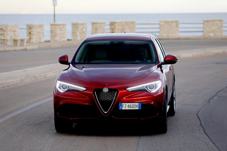 Alfa Romeo Stelvio 2020: immagini ufficiali