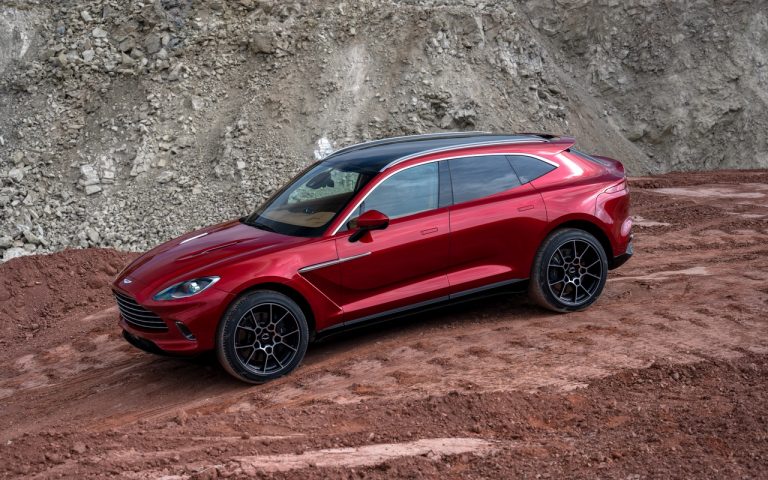 Aston Martin DBX: nuove immagini