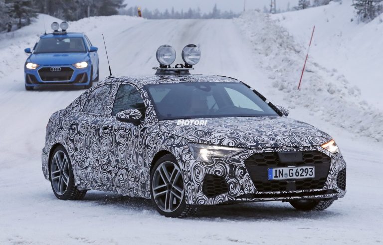 Audi A3 ed S3 berlina: le foto spia