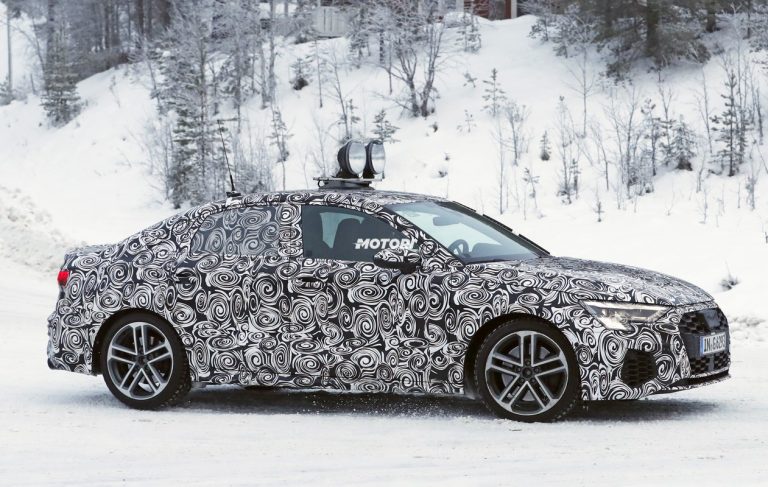 Audi A3 ed S3 berlina: le foto spia