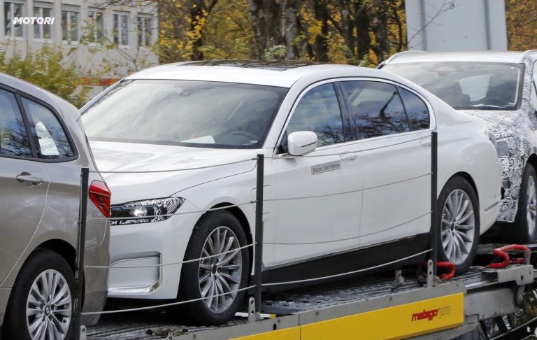 BMW i7: le foto spia