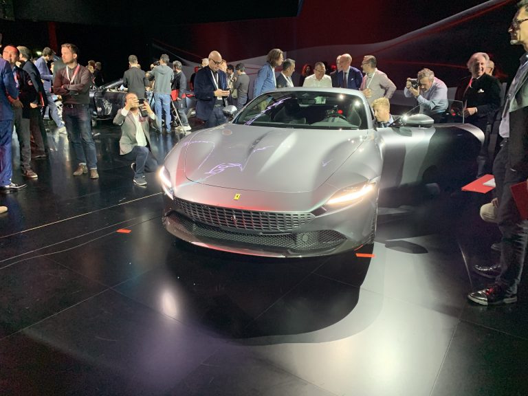 Tutte le foto della nuova Ferrari Roma
