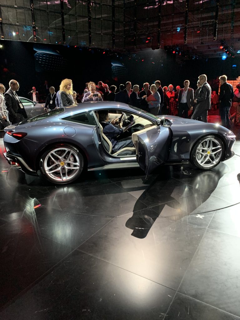 Tutte le foto della nuova Ferrari Roma
