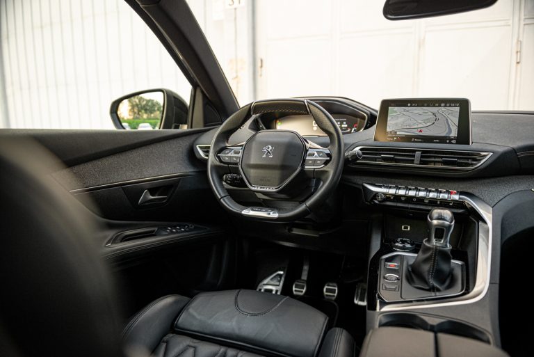 Peugeot 3008 1.5 Bluehdi 130 EAT8 GTLine: la prova su strada