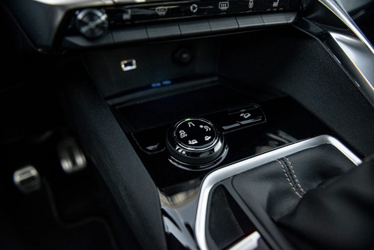 Peugeot 3008 1.5 Bluehdi 130 EAT8 GTLine: la prova su strada