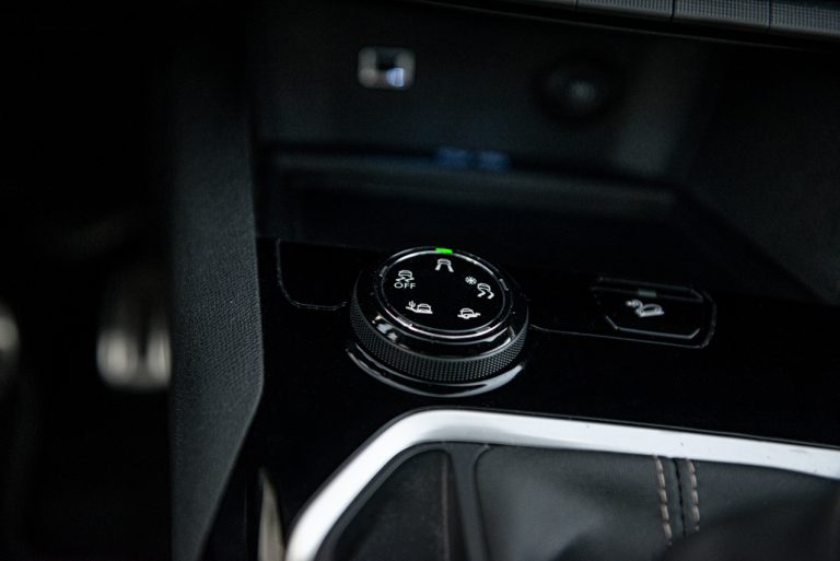 Peugeot 3008 1.5 Bluehdi 130 EAT8 GTLine: la prova su strada
