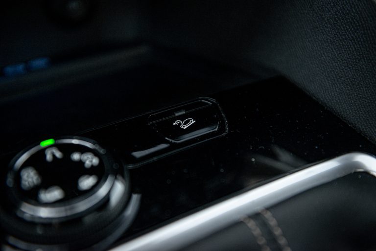 Peugeot 3008 1.5 Bluehdi 130 EAT8 GTLine: la prova su strada