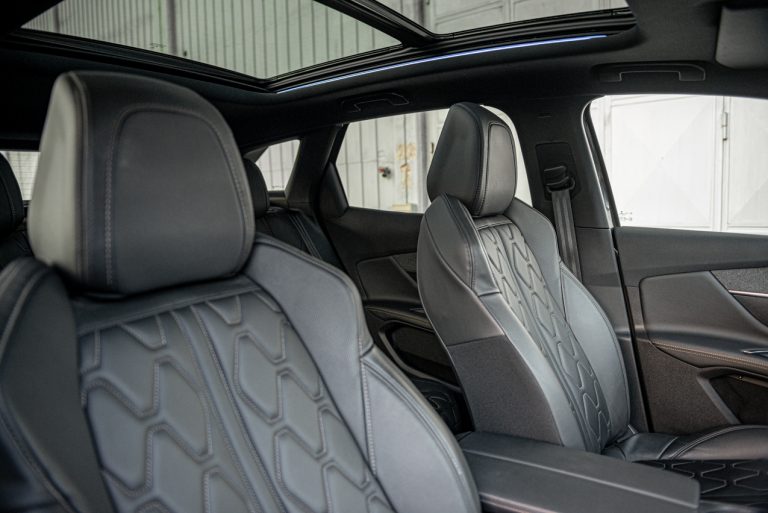 Peugeot 3008 1.5 Bluehdi 130 EAT8 GTLine: la prova su strada