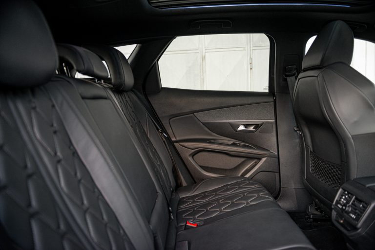 Peugeot 3008 1.5 Bluehdi 130 EAT8 GTLine: la prova su strada