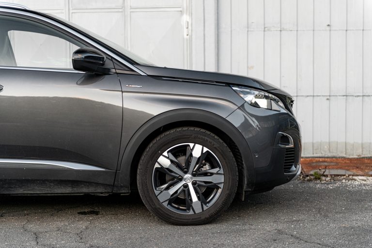 Peugeot 3008 1.5 Bluehdi 130 EAT8 GTLine: la prova su strada