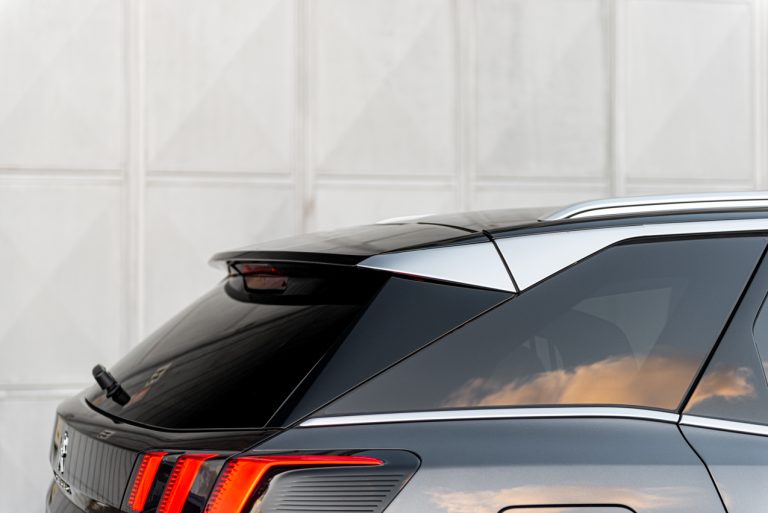 Peugeot 3008 1.5 Bluehdi 130 EAT8 GTLine: la prova su strada