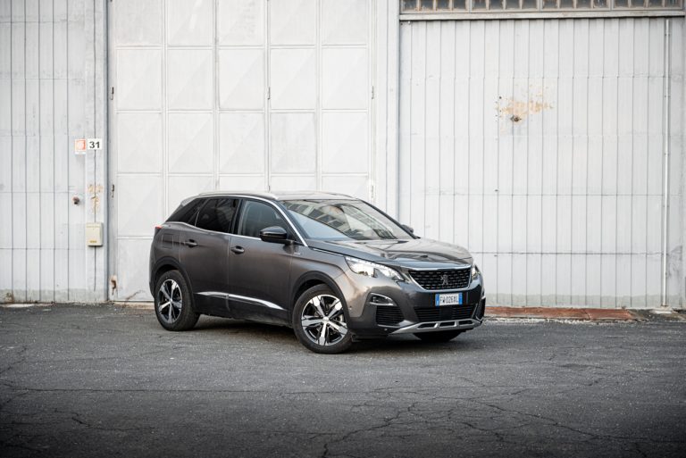 Peugeot 3008 1.5 Bluehdi 130 EAT8 GTLine: la prova su strada