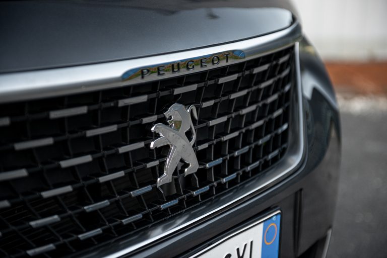 Peugeot 3008 1.5 Bluehdi 130 EAT8 GTLine: la prova su strada
