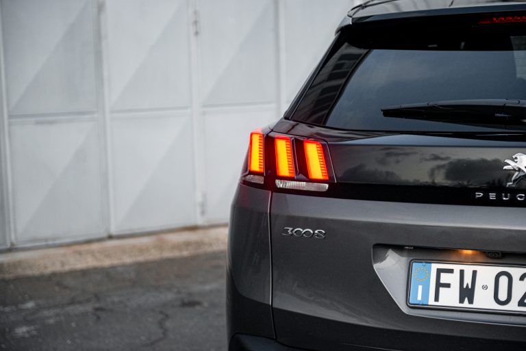 Peugeot 3008 1.5 Bluehdi 130 EAT8 GTLine: la prova su strada