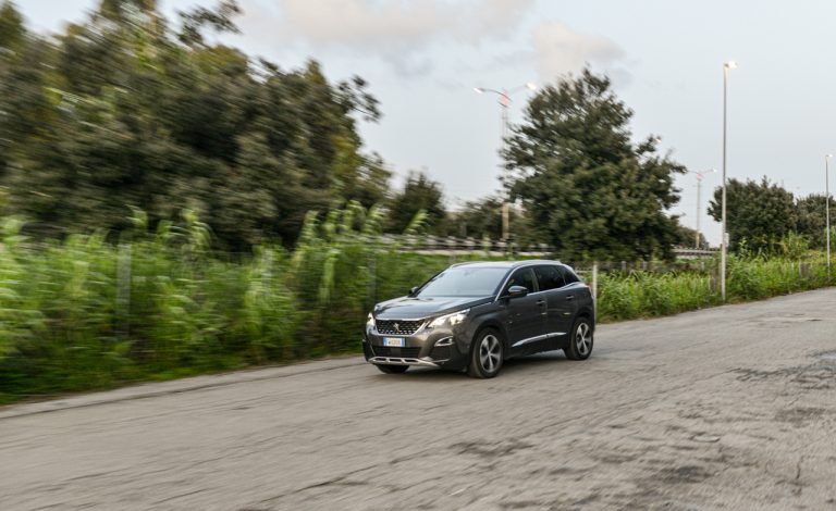 Peugeot 3008 1.5 Bluehdi 130 EAT8 GTLine: la prova su strada