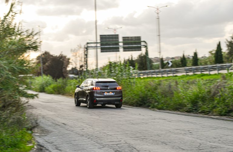 Peugeot 3008 1.5 Bluehdi 130 EAT8 GTLine: la prova su strada