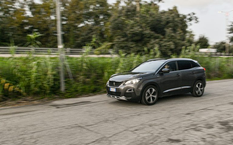 Peugeot 3008 1.5 Bluehdi 130 EAT8 GTLine: la prova su strada
