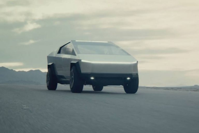 Tesla Cybertrack: pick-up spaziale
