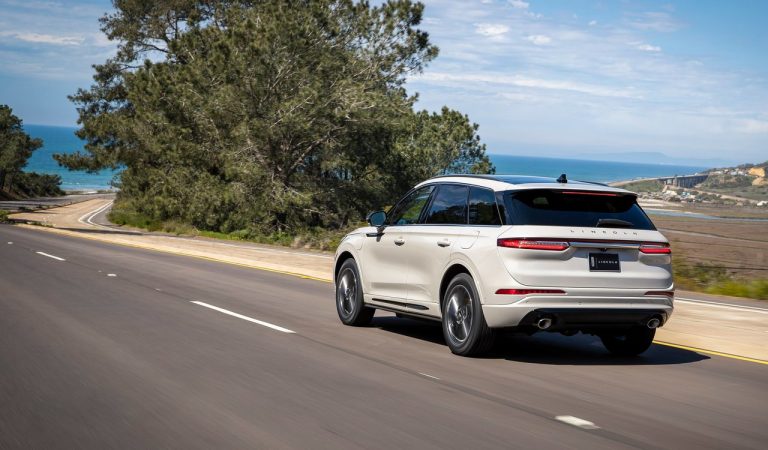 Lincoln Corsair Grand Touring: foto ufficiali