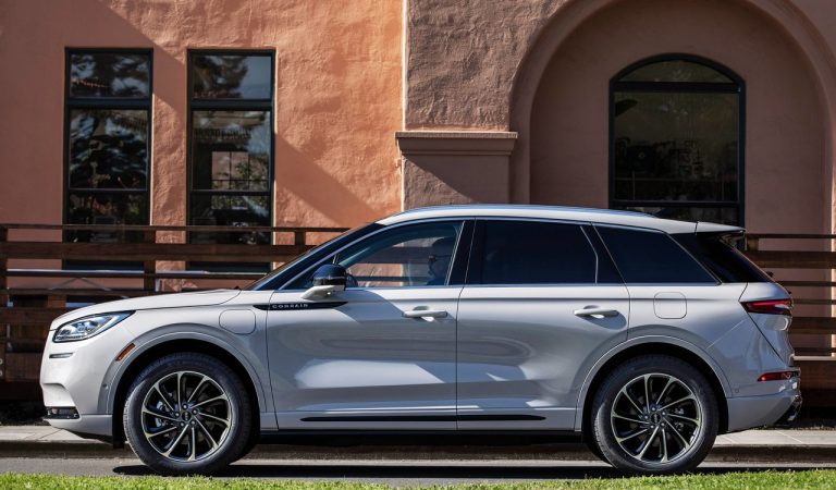 Lincoln Corsair Grand Touring: foto ufficiali