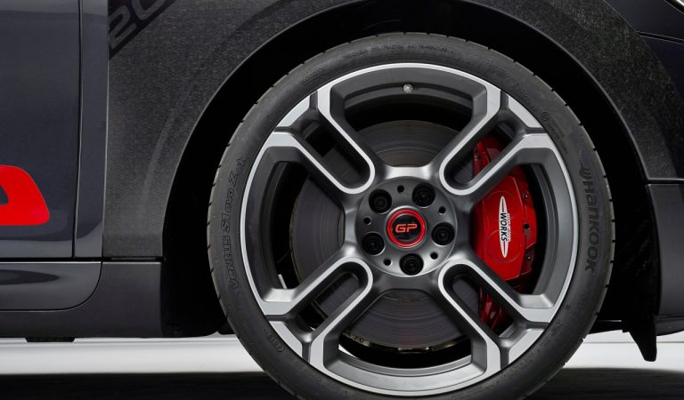 Mini John Cooper Works GP 2020: nuove foto ufficiali